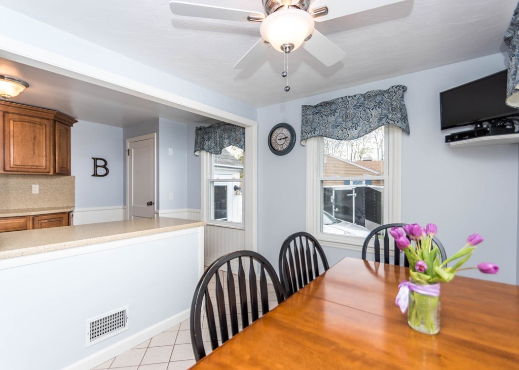 824 Trapelo Road Waltham, MA 02452 - Photo 6 of 21 Gallery Image 6