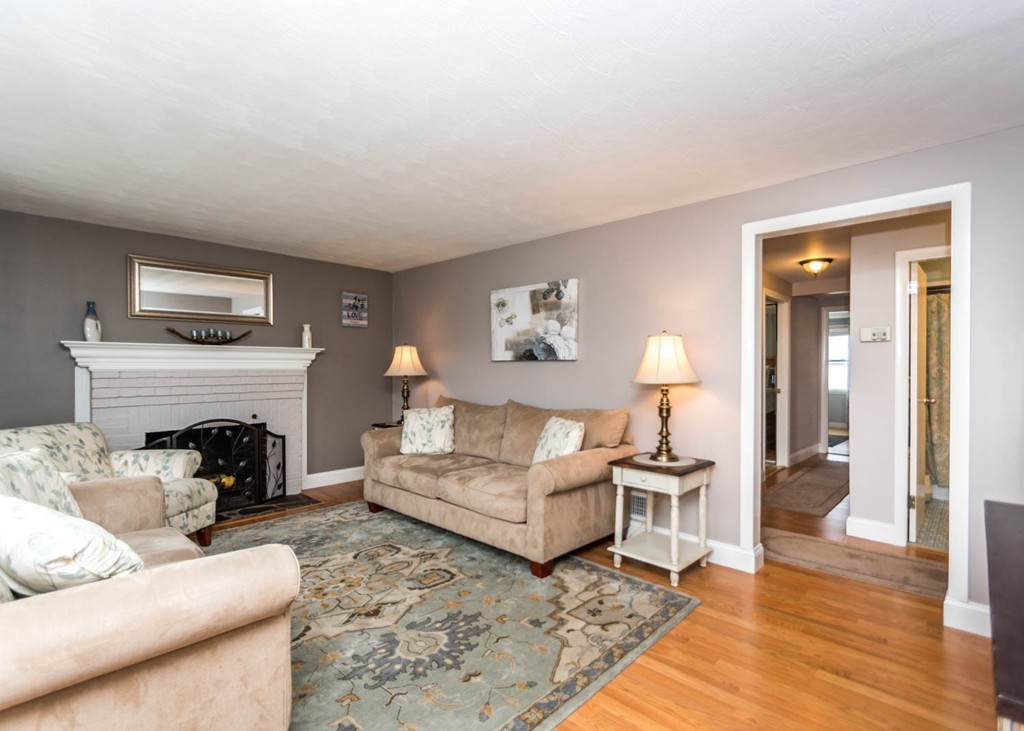 824 Trapelo Road Waltham, MA 02452 - Photo 7 of 21 Gallery Image 7