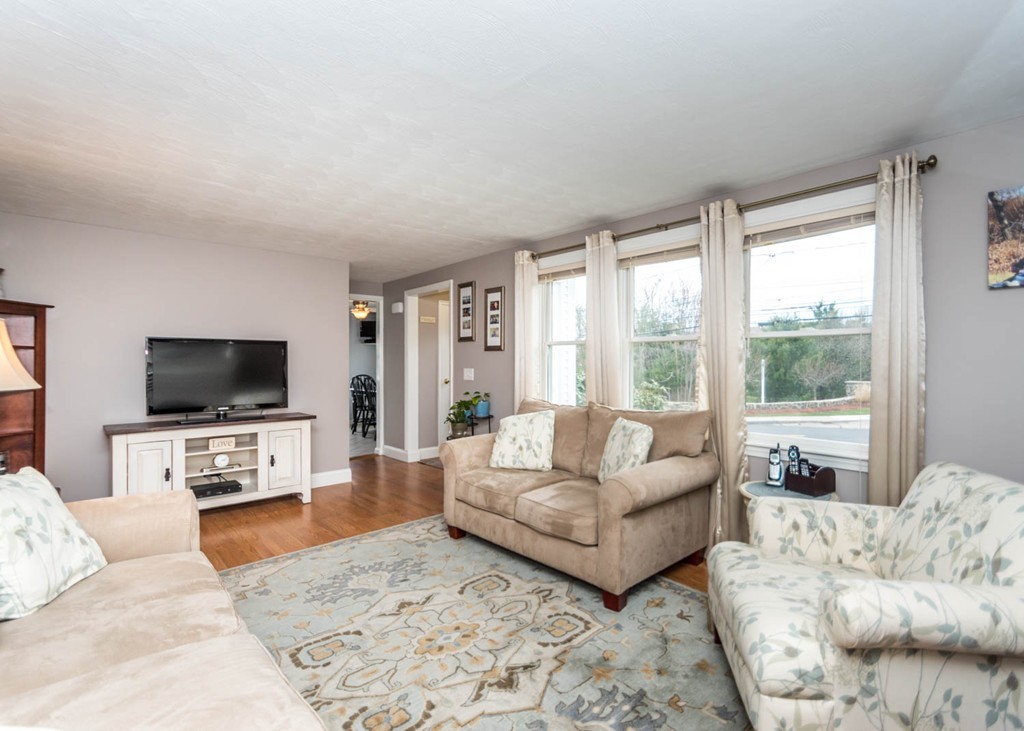 824 Trapelo Road Waltham, MA 02452 - Photo 9 of 21 Gallery Image 9