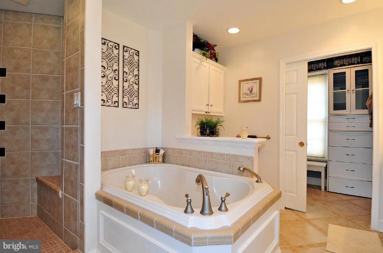 4868 Green Bridge Road Dayton, MD 21036 - Photo 22 of 27 Master Bath #2