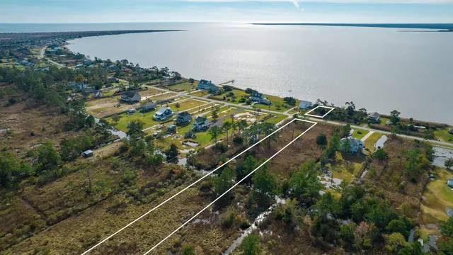 $162,000 | 172 Bayview Drive, Stumpy Point, NC 27978