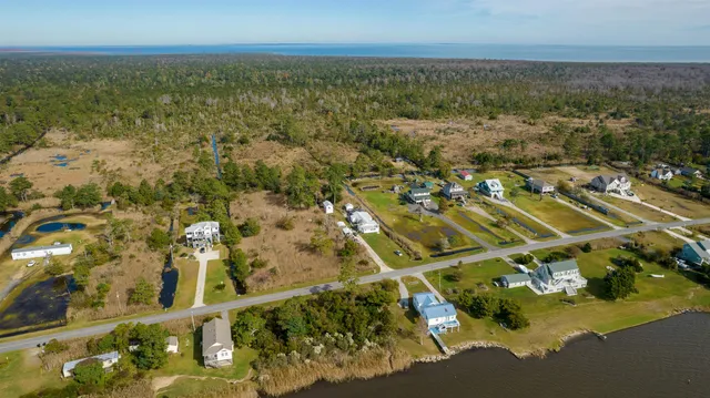 $162,000 | 172 Bayview Drive, Stumpy Point, NC 27978