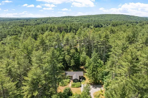 $399,000 | 12 Bohanon Bridge Road, Brookline, NH 03033