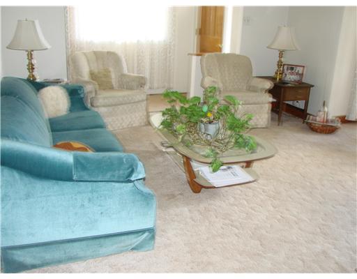 339 Center Road Monroeville, PA 15146 - Photo 12 of 18 Living Room.