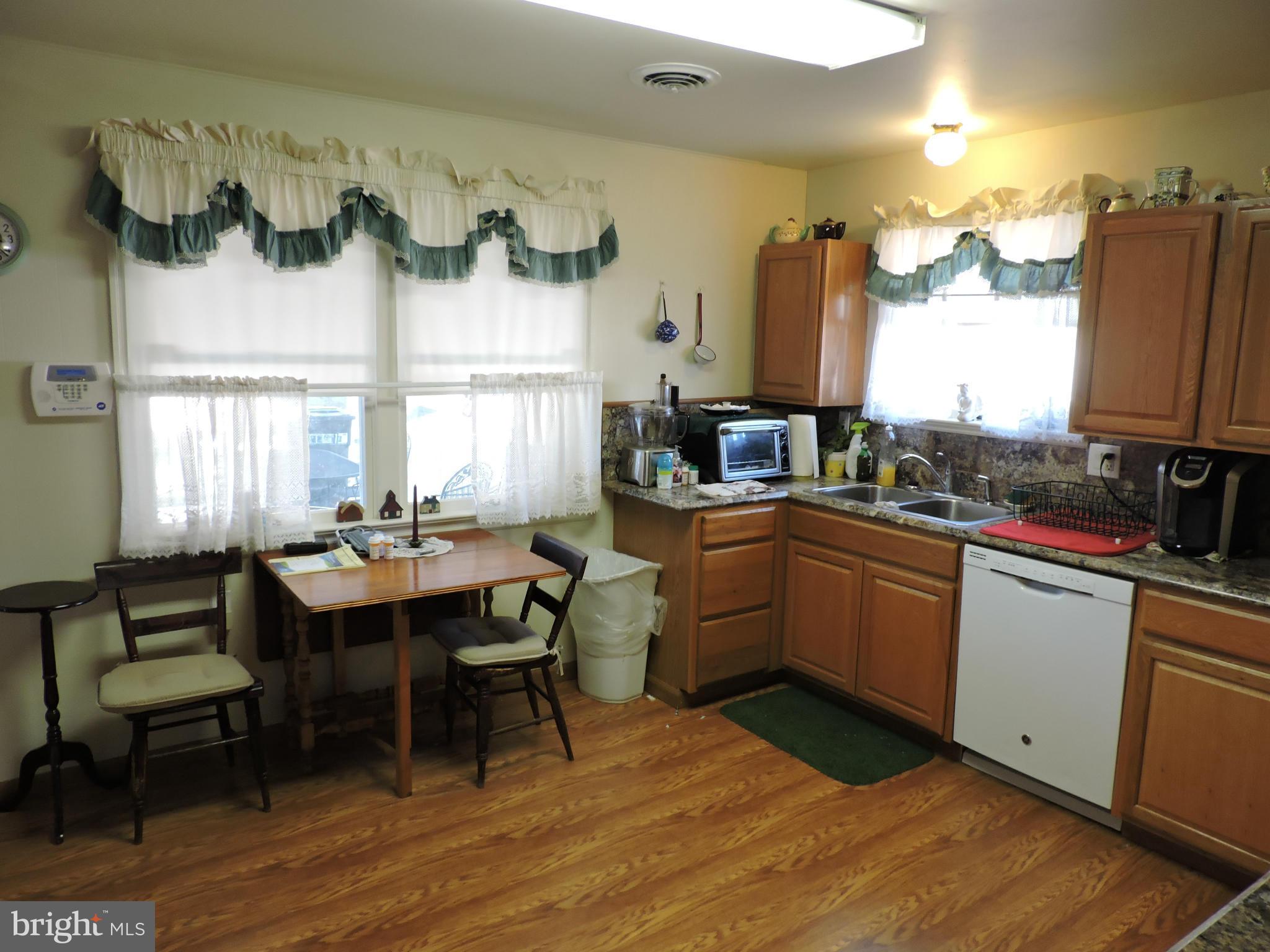 704 Interval Road Hagerstown, MD 21740 - Photo 13 of 30 Kitchen