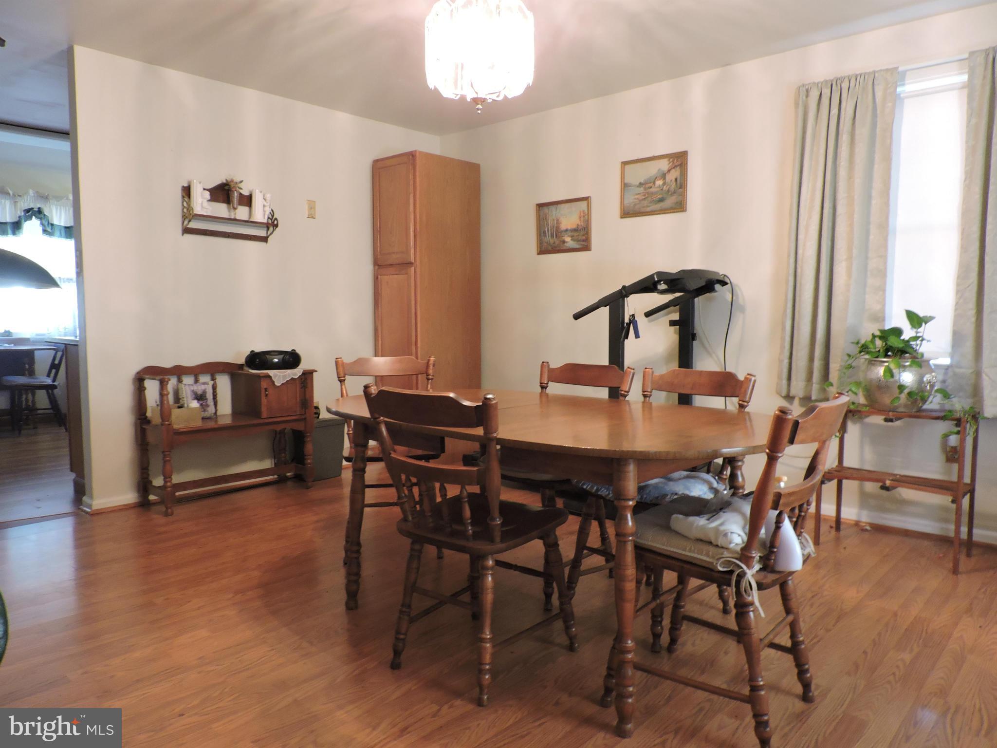704 Interval Road Hagerstown, MD 21740 - Photo 4 of 30 Dining Room