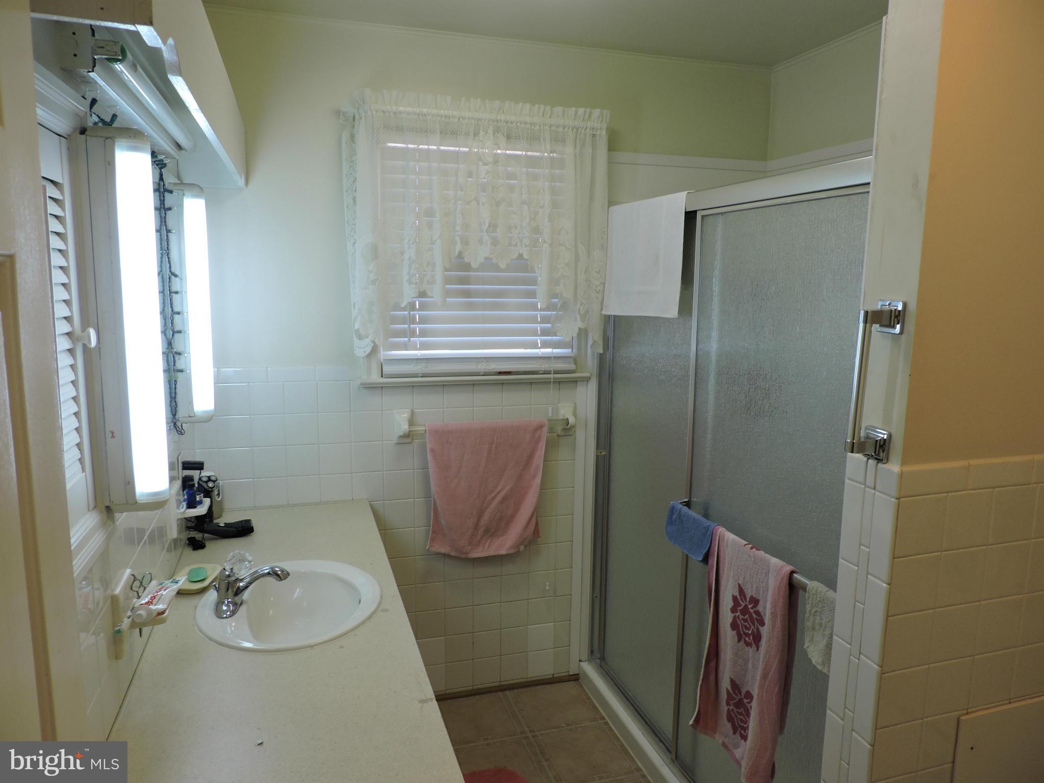 704 Interval Road Hagerstown, MD 21740 - Photo 8 of 30 Bath