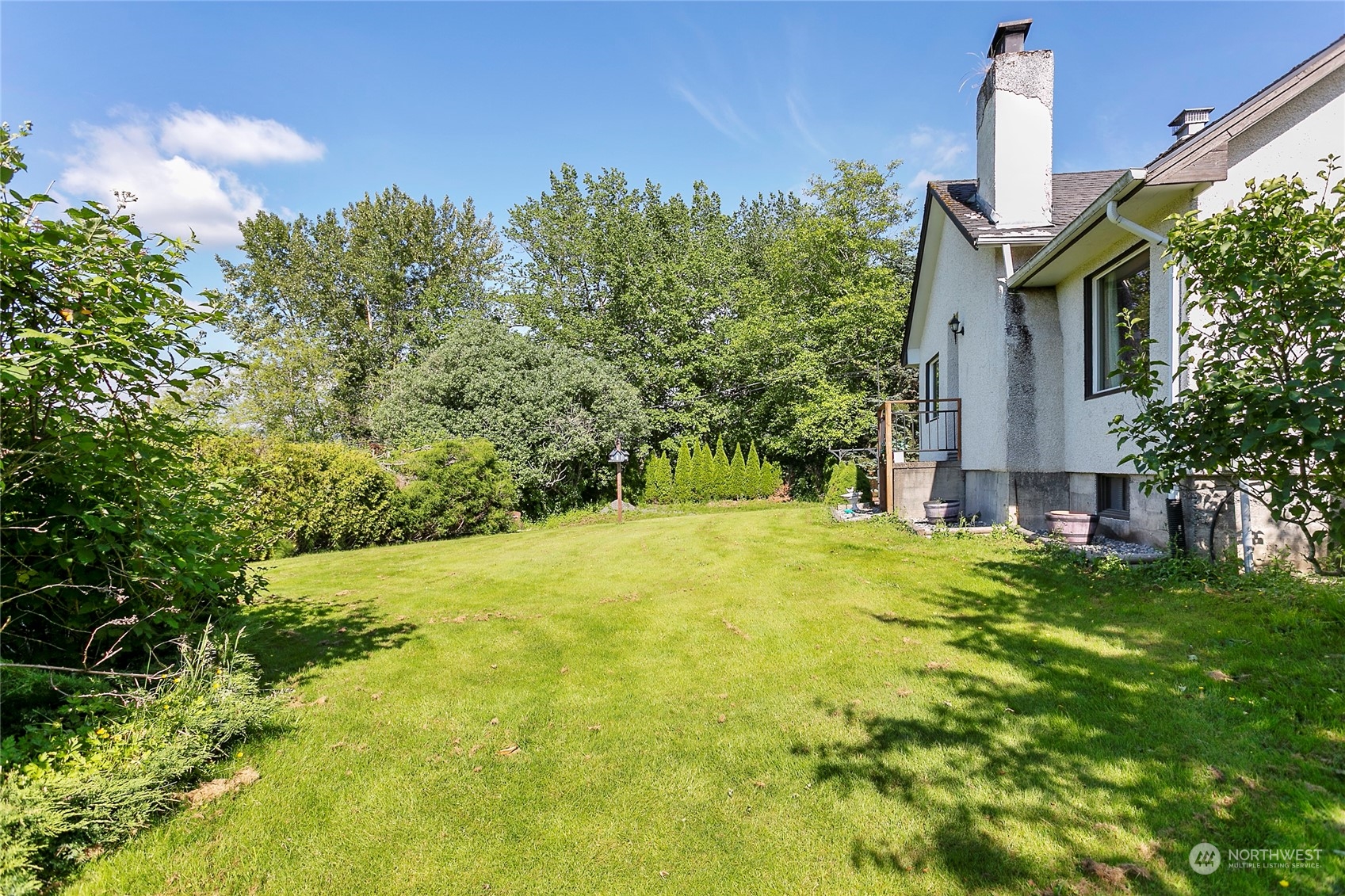 2219 Mt Baker Highway Bellingham, WA 98226 - Photo 37 of 39 a front view of a house with a yard