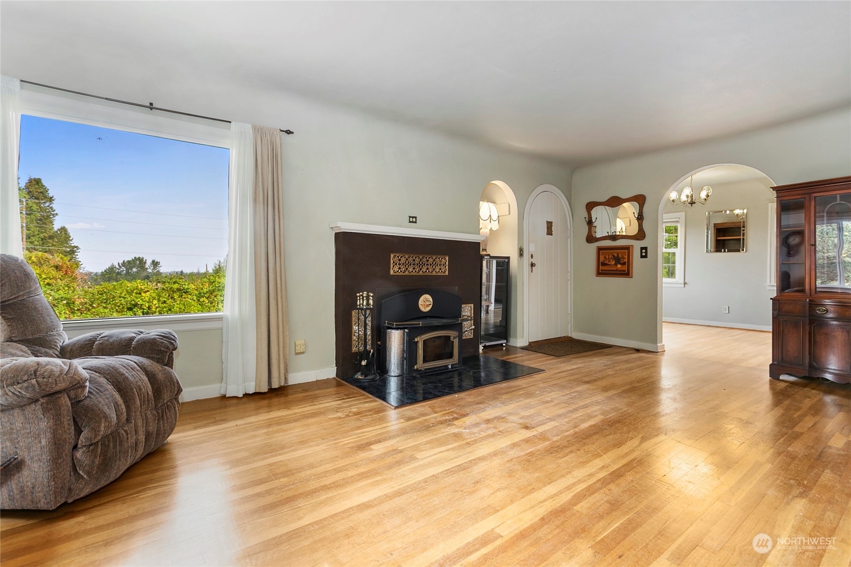2219 Mt Baker Highway Bellingham, WA 98226 - Photo 4 of 39 a view of a livingroom with furniture and a flat screen tv