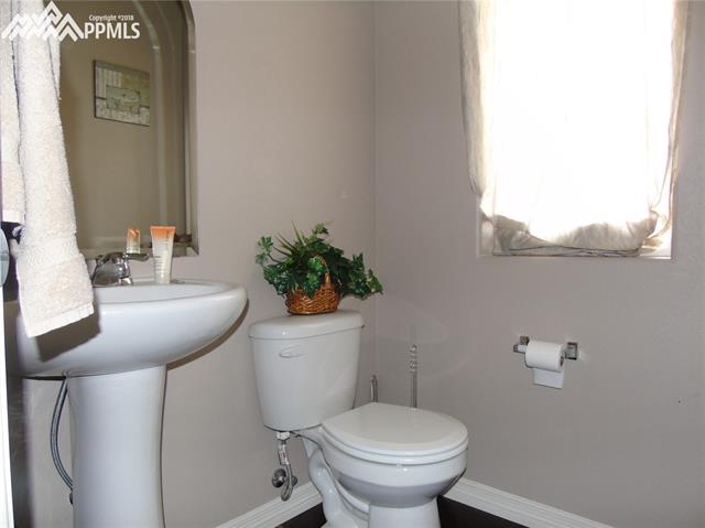 1934 Reed Grass Way Colorado Springs, CO 80915 - Photo 6 of 29 Gallery Image 6