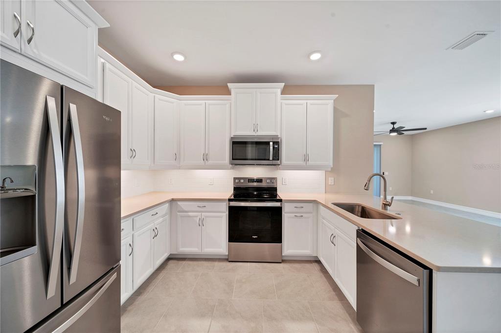 305 Ibiza Loop Venice, FL 34292 - Photo 10 of 45