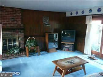 1133 West Warren Road West Chester, PA 19382 - Photo 4 of 10 Family Room