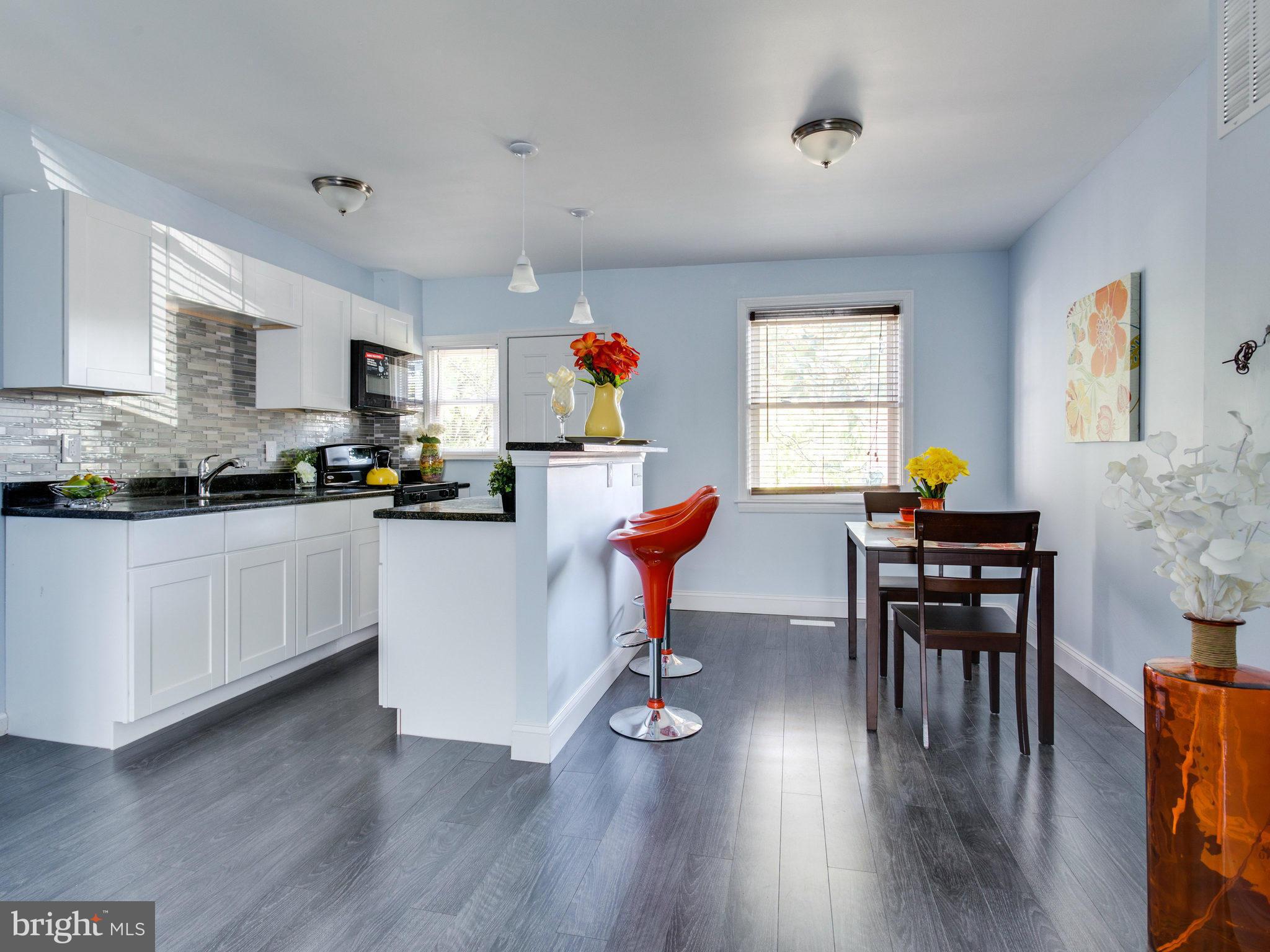 4523 Manorview Road Baltimore, MD 21229 - Photo 6 of 21 Dining Room