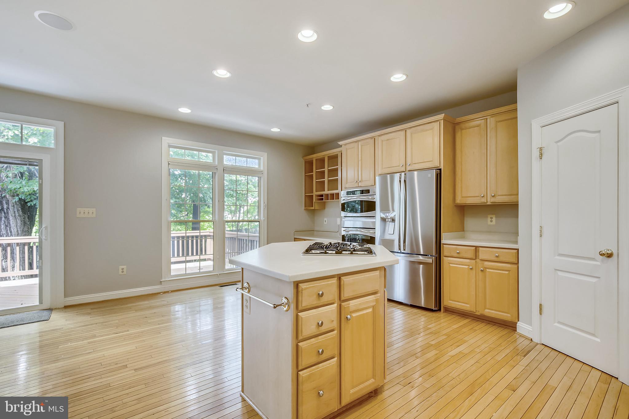 10555 Tuckerman Heights Circle North Bethesda, MD 20852 - Photo 17 of 66