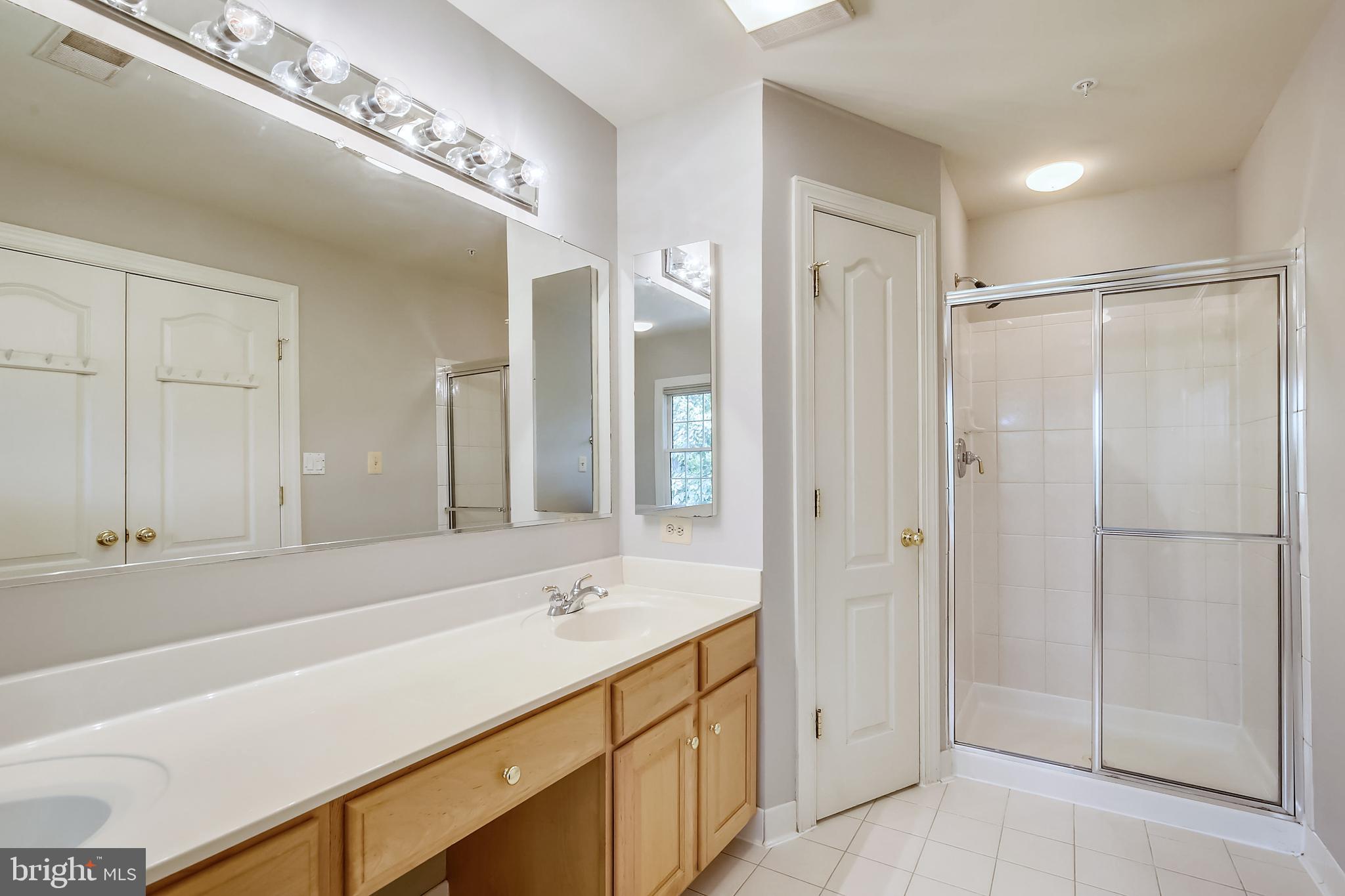 10555 Tuckerman Heights Circle North Bethesda, MD 20852 - Photo 32 of 66