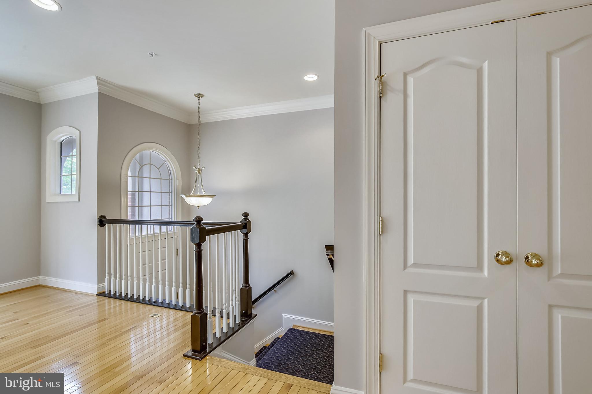 10555 Tuckerman Heights Circle North Bethesda, MD 20852 - Photo 4 of 66