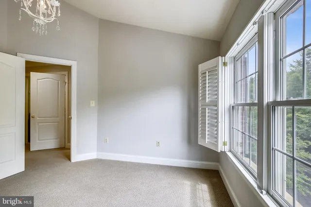 $4,100 | 10555 Tuckerman Heights Circle, North Bethesda, MD 20852