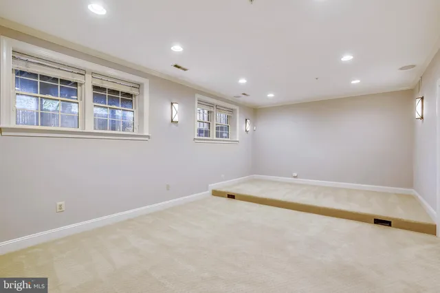 $4,100 | 10555 Tuckerman Heights Circle, North Bethesda, MD 20852