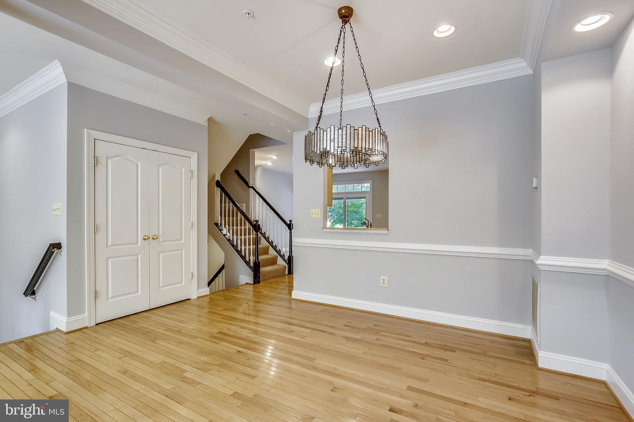 10555 Tuckerman Heights Circle North Bethesda, MD 20852 - Photo 9 of 66