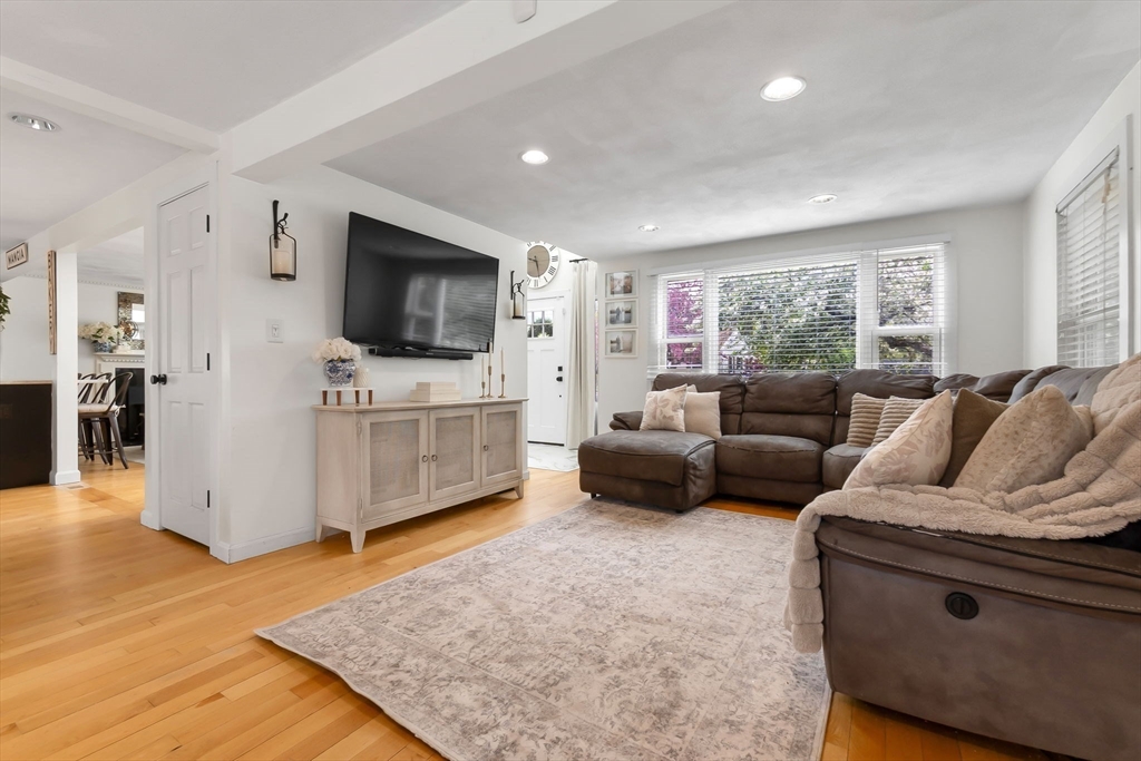 17 Stafford Road Danvers, MA 01923 - Photo 11 of 42