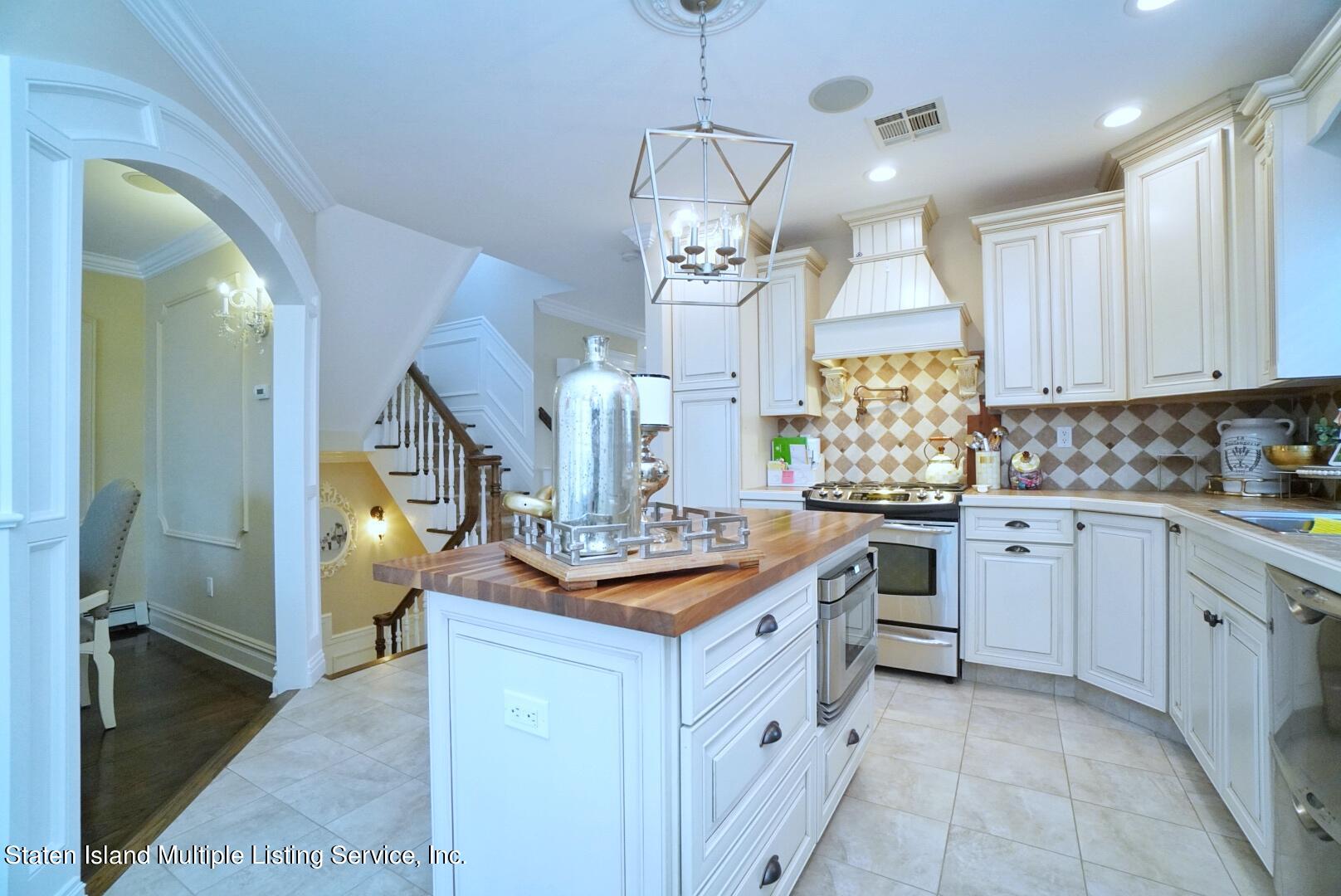 6 Waimer Place Staten Island, NY 10312 - Photo 27 of 69 Photo Nov 23, 12 02 58 PM