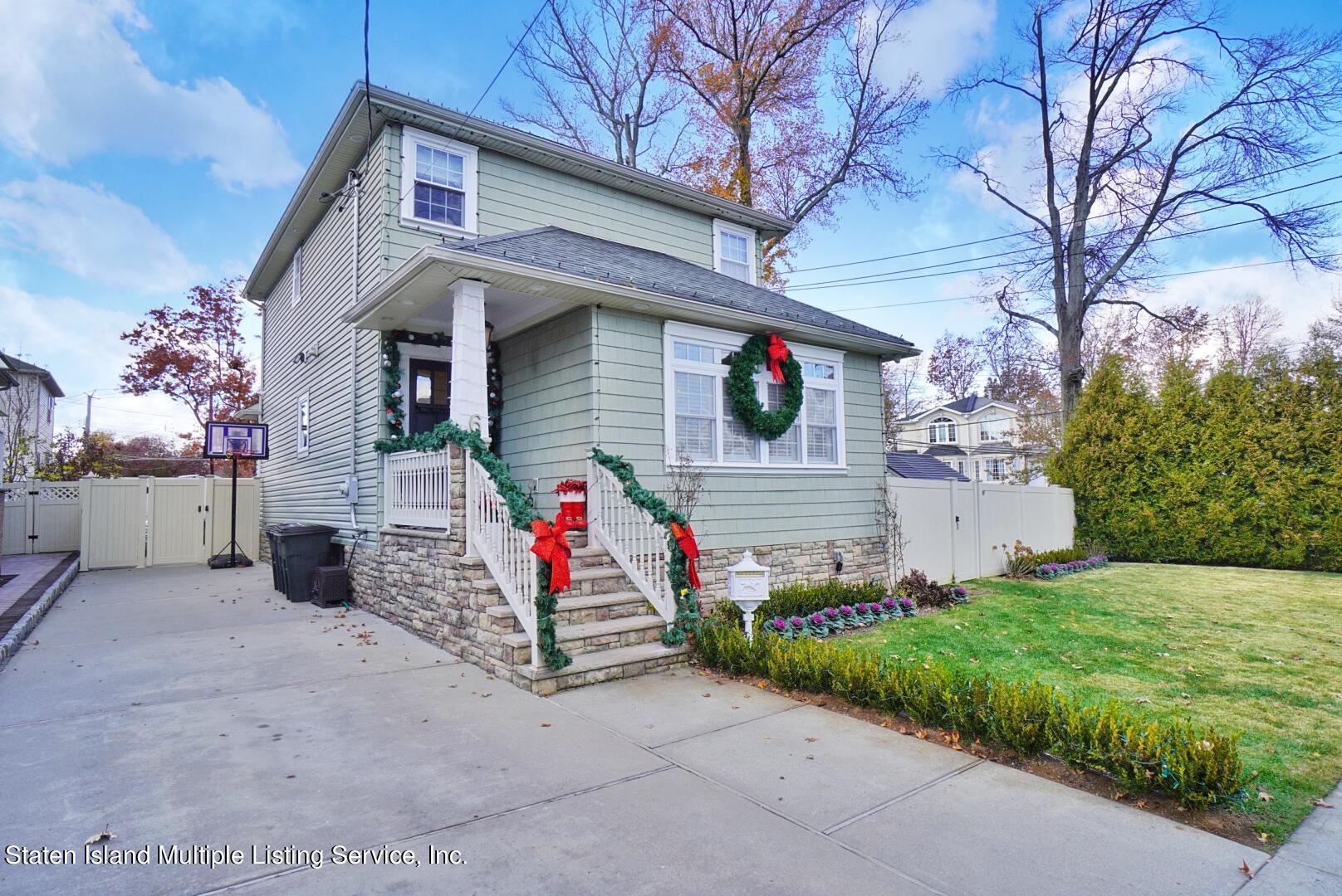 6 Waimer Place Staten Island, NY 10312 - Photo 4 of 69 Photo Nov 23, 12 12 53 PM