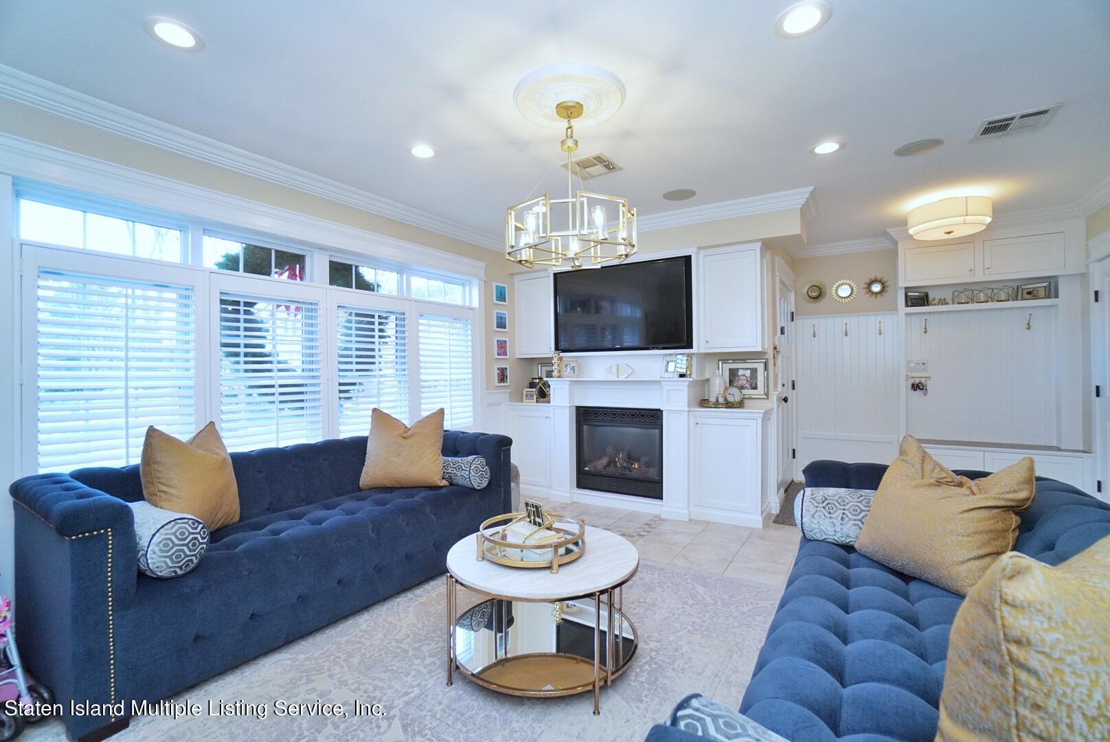 6 Waimer Place Staten Island, NY 10312 - Photo 8 of 69 Photo Nov 23, 12 05 05 PM