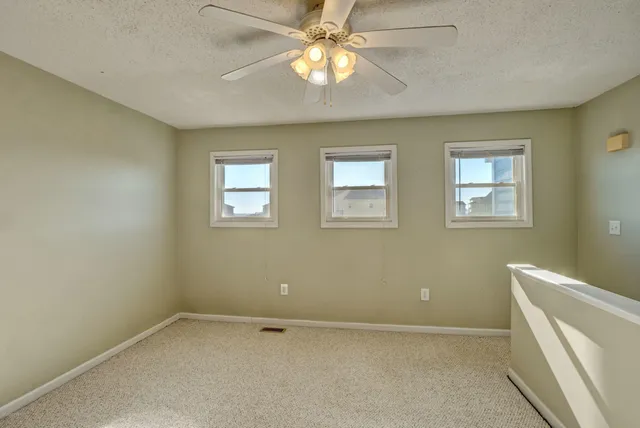 $1,950 | 62 Bermuda Landing Place, North Topsail Beach, NC 28460