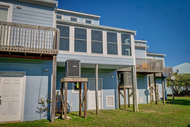 $1,950 | 62 Bermuda Landing Place, North Topsail Beach, NC 28460