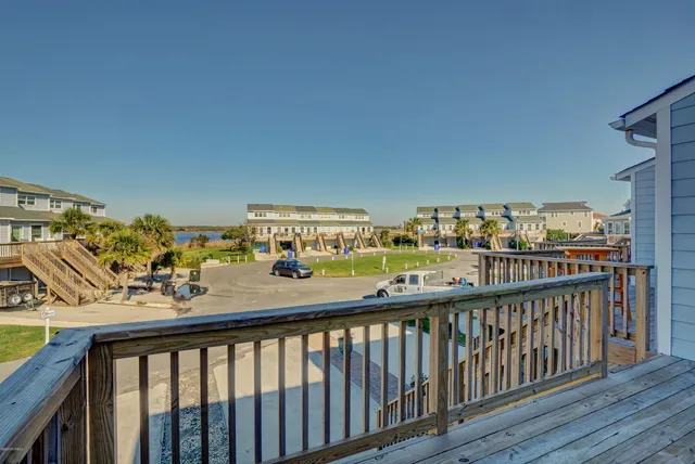 $1,950 | 62 Bermuda Landing Place, North Topsail Beach, NC 28460