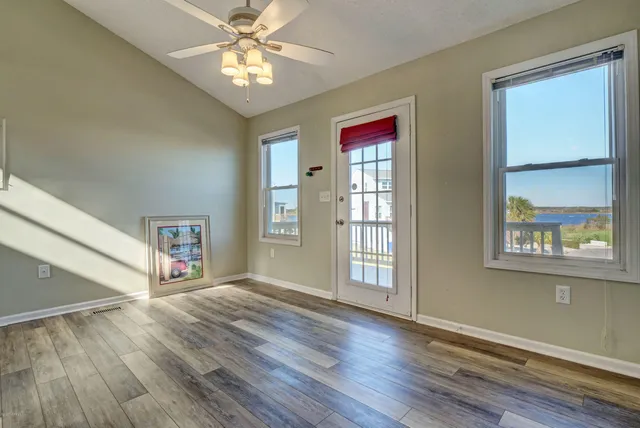 $1,950 | 62 Bermuda Landing Place, North Topsail Beach, NC 28460