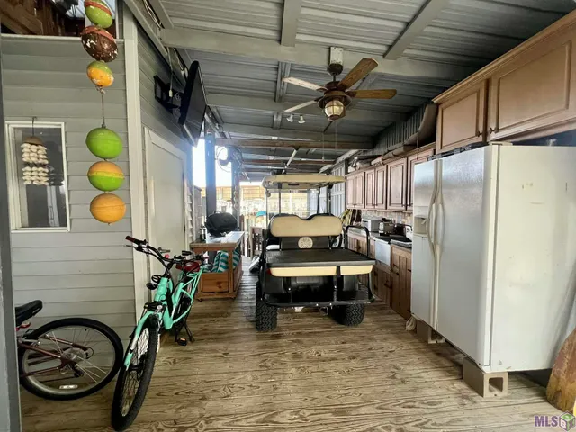 $315,000 | 32875 Rivergate Circle, Unit 1, Springfield, LA 70462