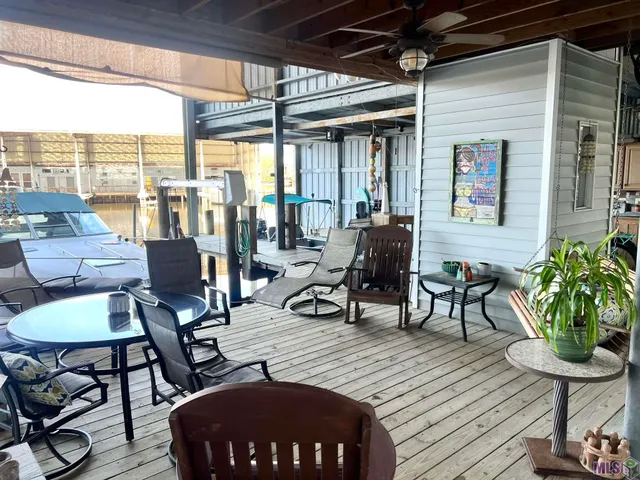 $315,000 | 32875 Rivergate Circle, Unit 1, Springfield, LA 70462