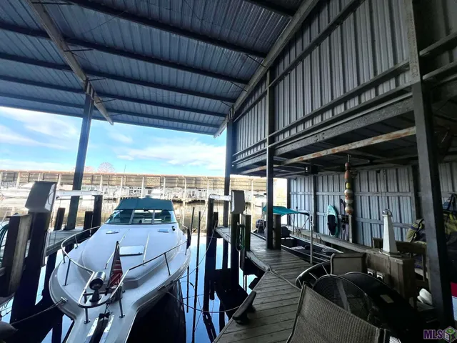 $315,000 | 32875 Rivergate Circle, Unit 1, Springfield, LA 70462