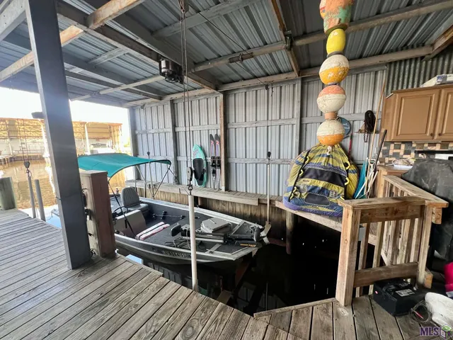 $315,000 | 32875 Rivergate Circle, Unit 1, Springfield, LA 70462