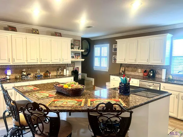 $315,000 | 32875 Rivergate Circle, Unit 1, Springfield, LA 70462