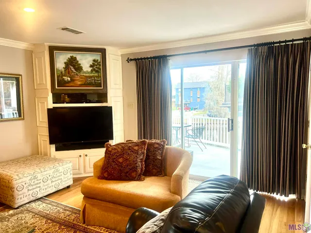 $315,000 | 32875 Rivergate Circle, Unit 1, Springfield, LA 70462