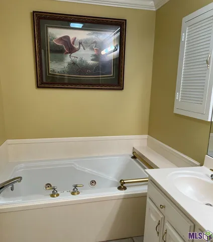 $315,000 | 32875 Rivergate Circle, Unit 1, Springfield, LA 70462