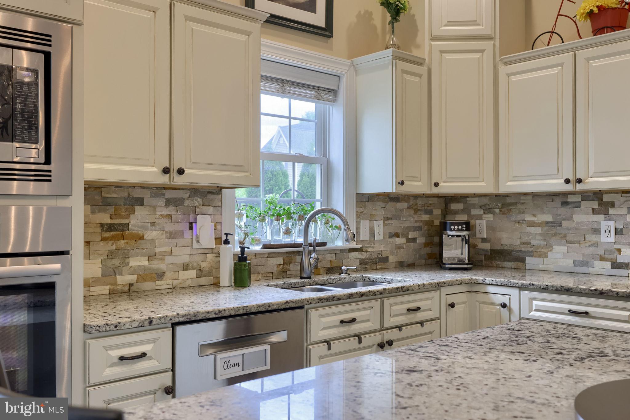 336 Royal Hunt Way Lititz, PA 17543 - Photo 9 of 68