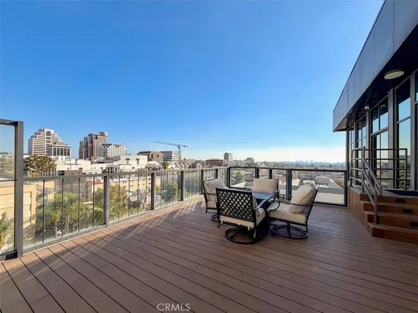 $4,950 | 343 Pioneer Drive, Unit 1101, Glendale, CA 91203