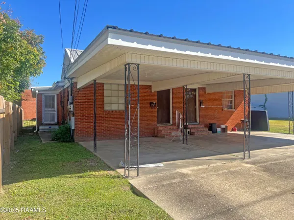 $1,000 | 307 Monroe Street, Unit B, Lafayette, LA 70501