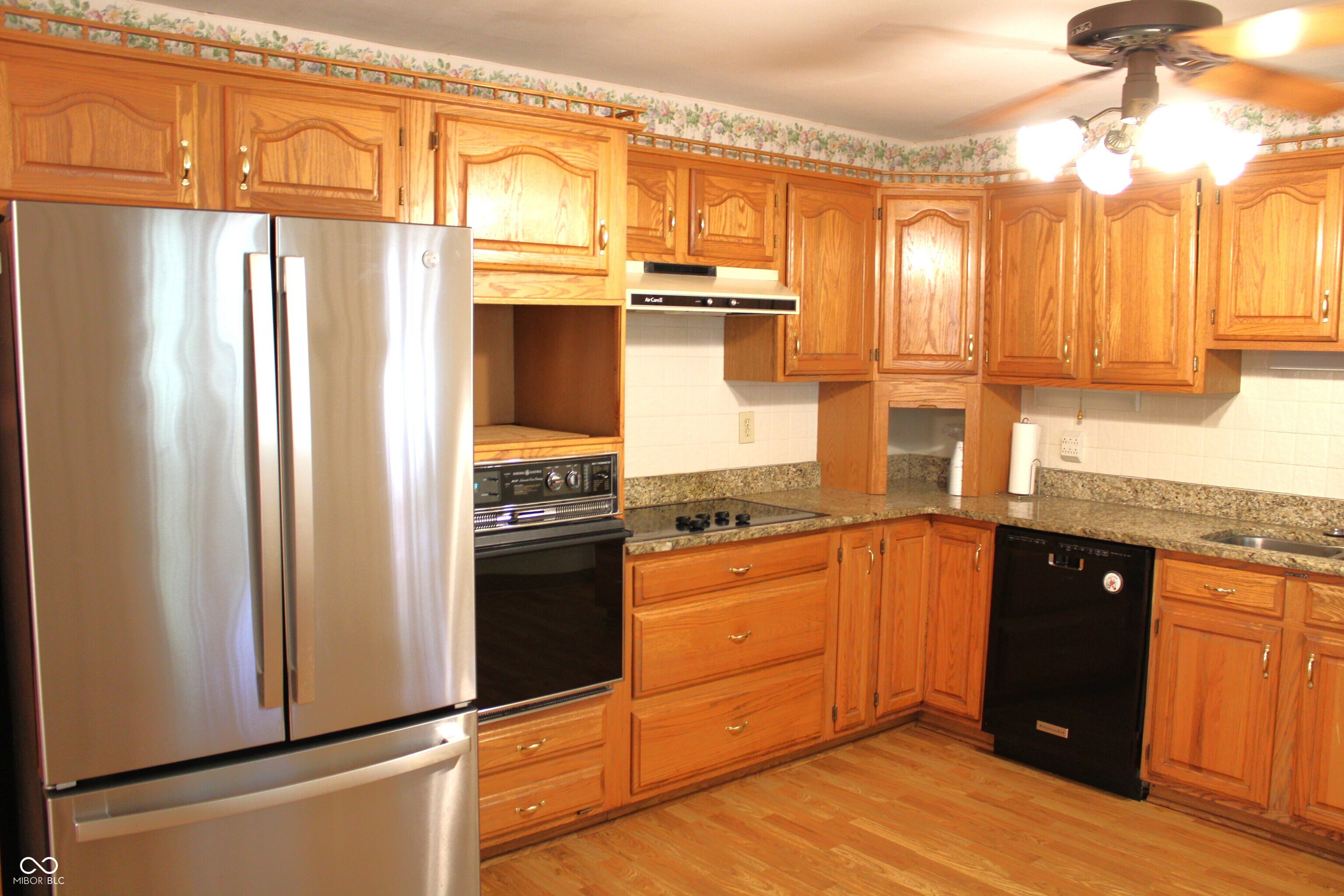 6415 Maple Lawn Road Indianapolis, IN 46241 - Photo 5 of 32