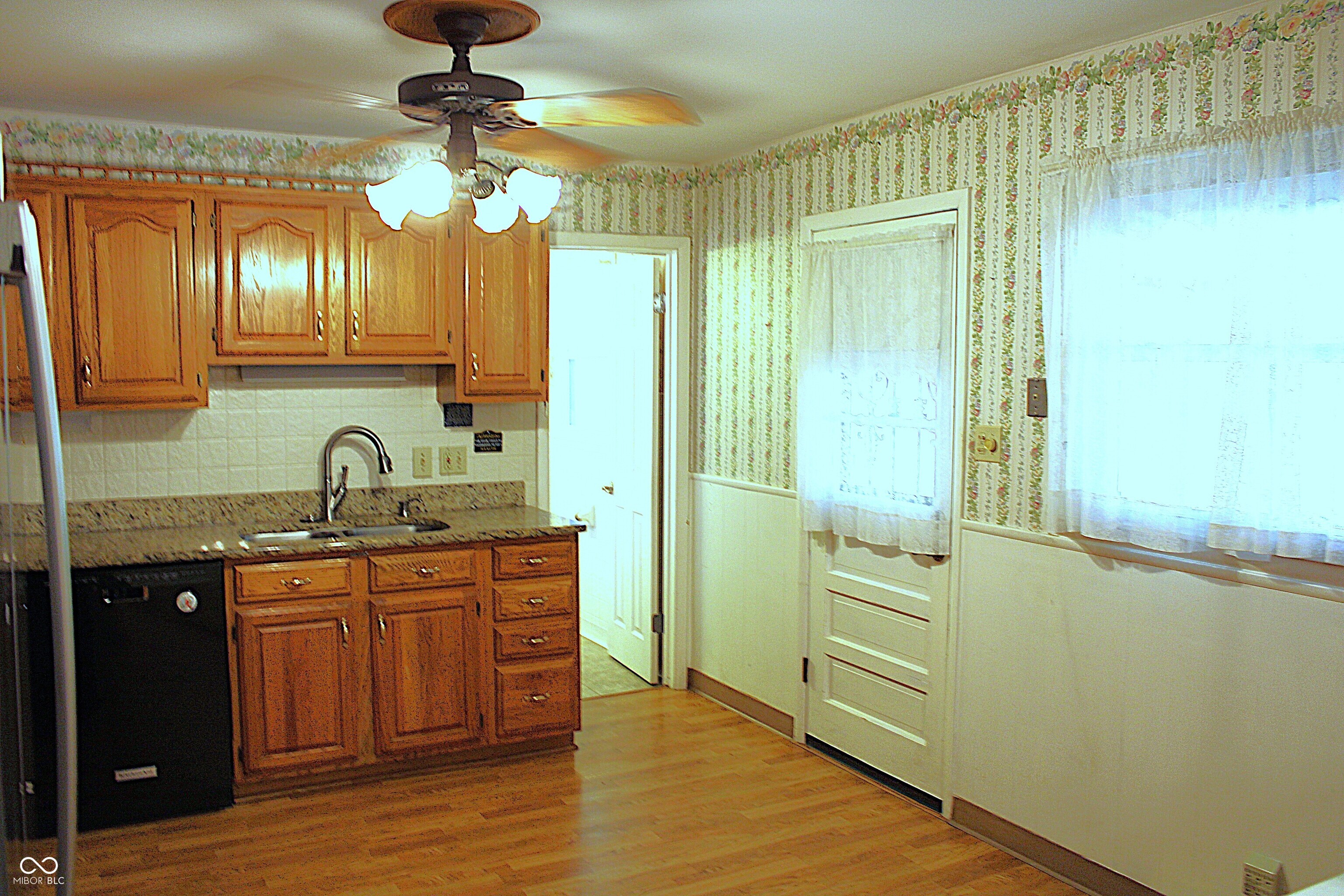 6415 Maple Lawn Road Indianapolis, IN 46241 - Photo 7 of 32