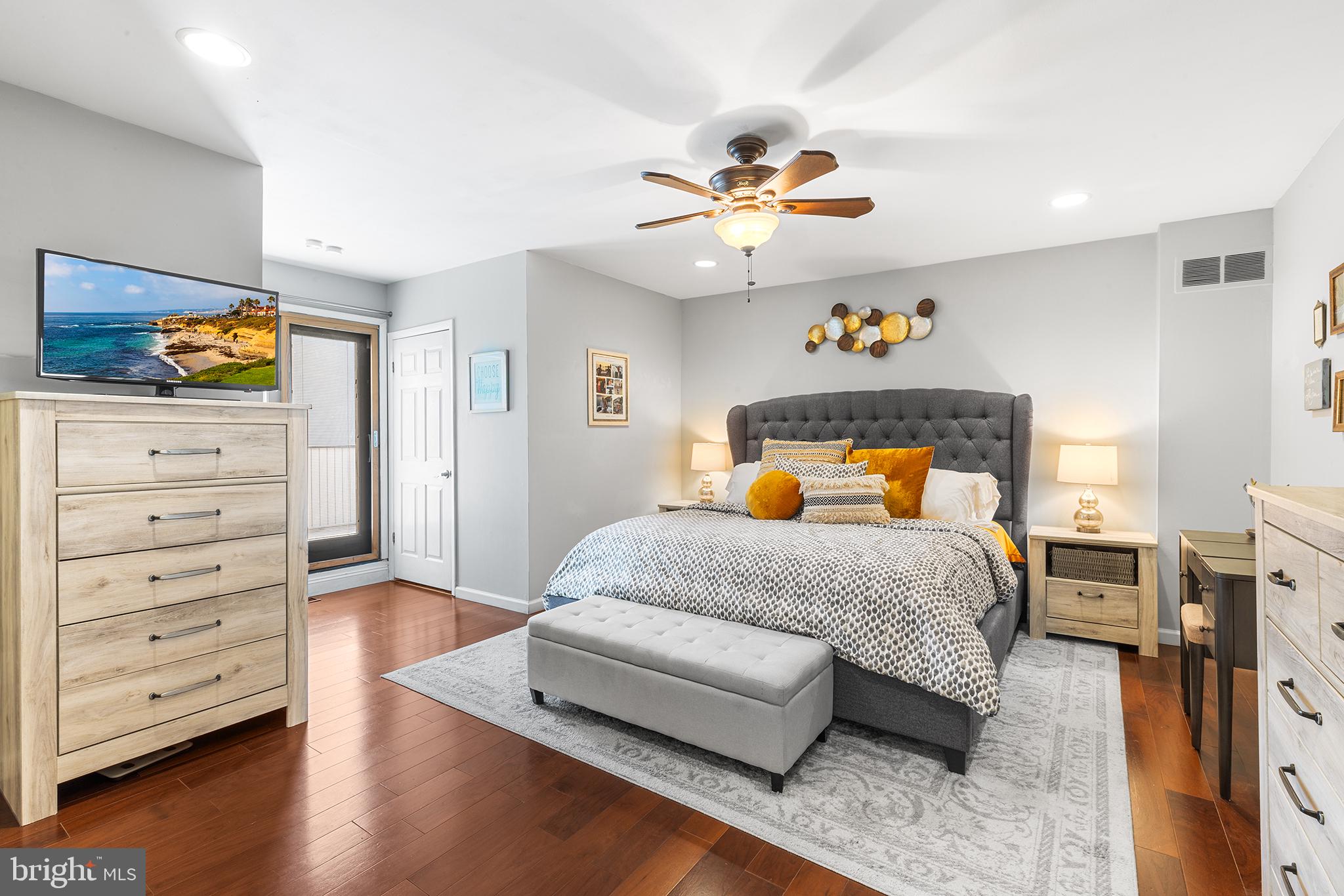 164 North 22nd Street, Unit B Philadelphia, PA 19103 - Photo 18 of 26