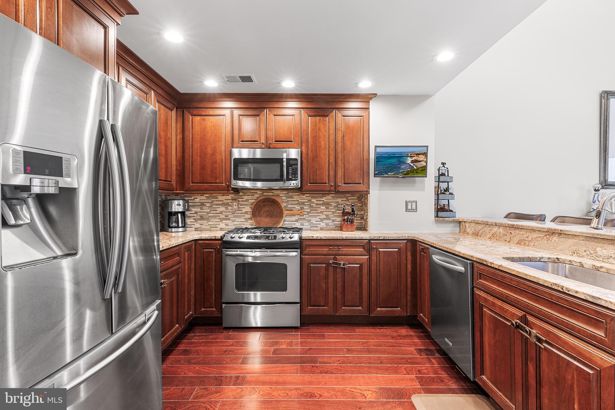 164 North 22nd Street, Unit B Philadelphia, PA 19103 - Photo 9 of 26