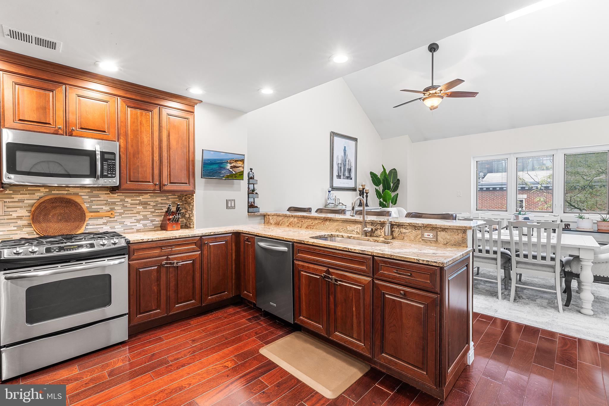 164 North 22nd Street, Unit B Philadelphia, PA 19103 - Photo 10 of 26