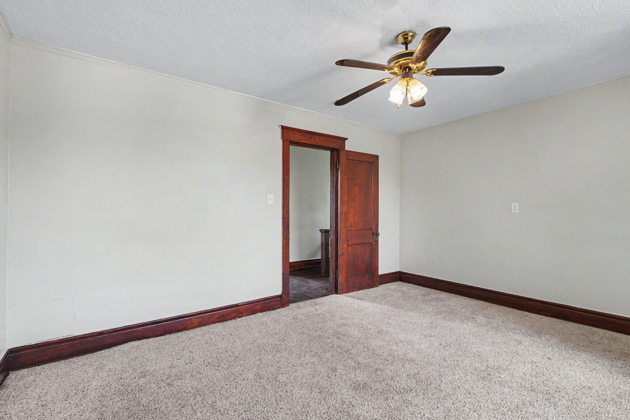 3704 Huntington Avenue Covington, KY 41015 - Photo 13 of 21