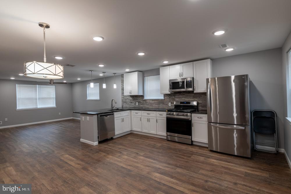 1533 Rainer Road Brookhaven, PA 19015 - Photo 1 of 37