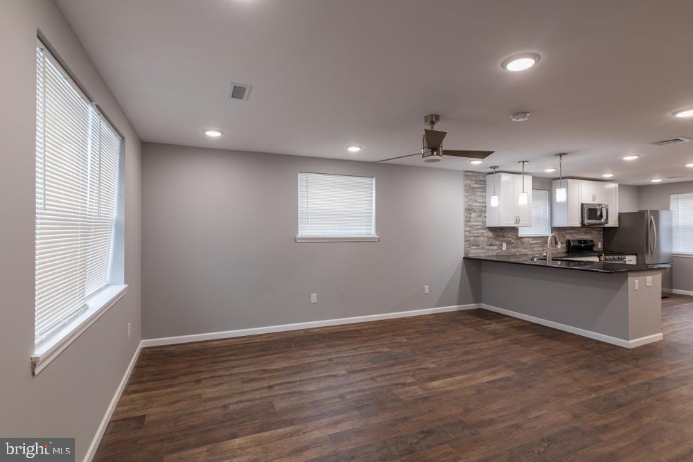 1533 Rainer Road Brookhaven, PA 19015 - Photo 18 of 37