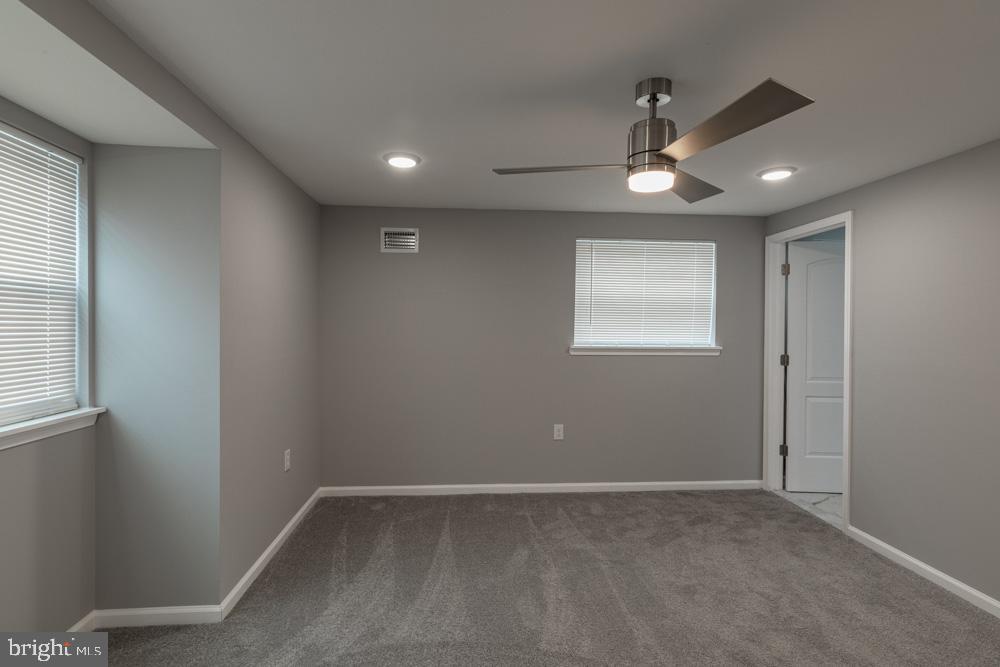 1533 Rainer Road Brookhaven, PA 19015 - Photo 31 of 37